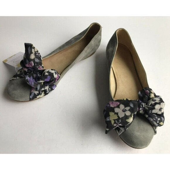 Hego's Shoes - Hego's Gray Suede Ballet Flats W/ Multicolor Floral Bows, Size 8 (US) 38 (IT)